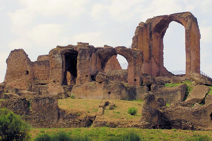 Alte Aquädukte und die Villa dei Quintili bei Rom entdecken – 10 % sparen